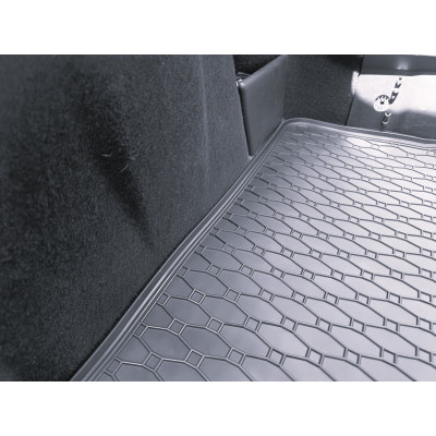 Vana do kufru Rigum na Citroen C4, od 2004