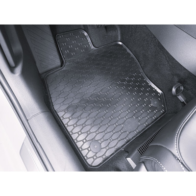 Gumové autokoberce na Volkswagen Golf VIII., eTSI hatchback i variant, Rigum