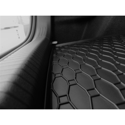 Vana do kufru na VW Golf VIII., hatchback, horní poloha, Rigum