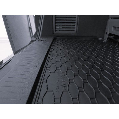 Vana do kufru na Volkswagen Multivan T7, verze L2, od roku 2022, Rigum