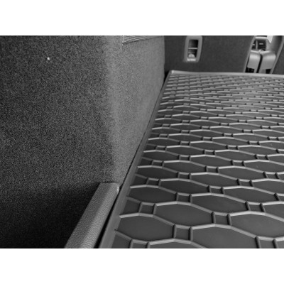 Vana do kufru na Volkswagen Touran, od roku 2016, Rigum