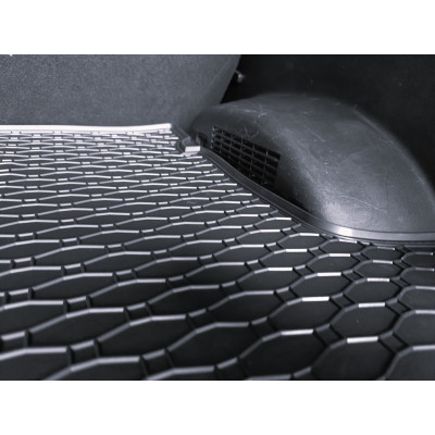 Vana do kufru na Hyundai Santa Fe, od roku 2019, Rigum